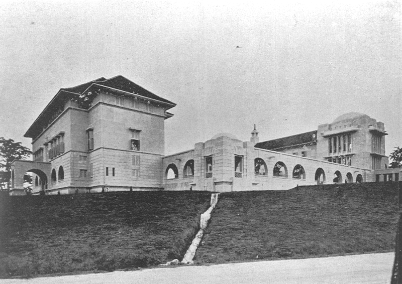 The administration and science blocks of Raffles College, 1938. Raffles College Collection, courtesy of National Archives of Singapore (Media - Image no. 19980005743 - 0007).